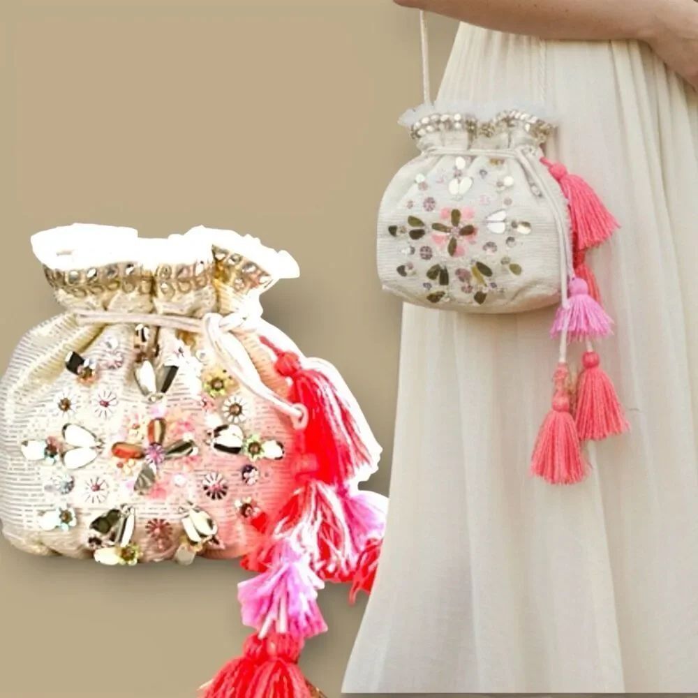 Free People Sparkle Cream Pink Drawstring Gift Bag/Mini Purse - Makeup bag NWT✨